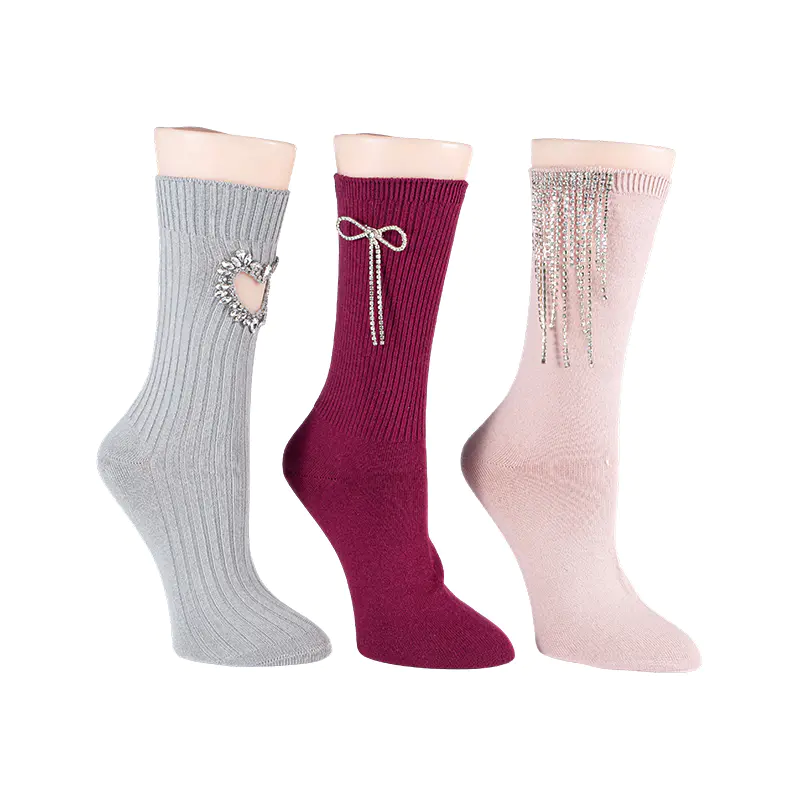Babaeng Matatanggal na Pearl Bow Crew Sock