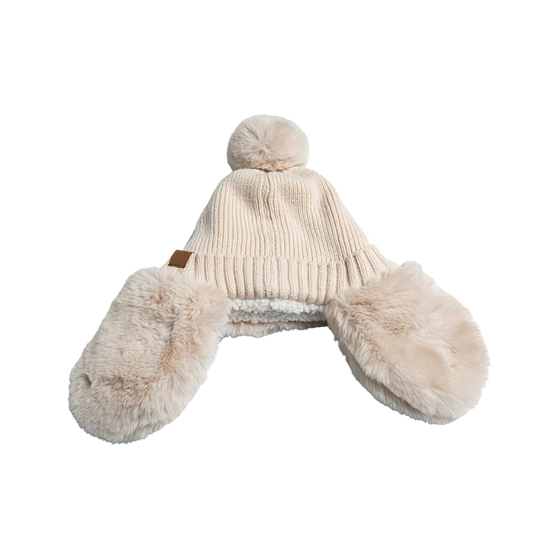 Pambabaeng Trapper Hat